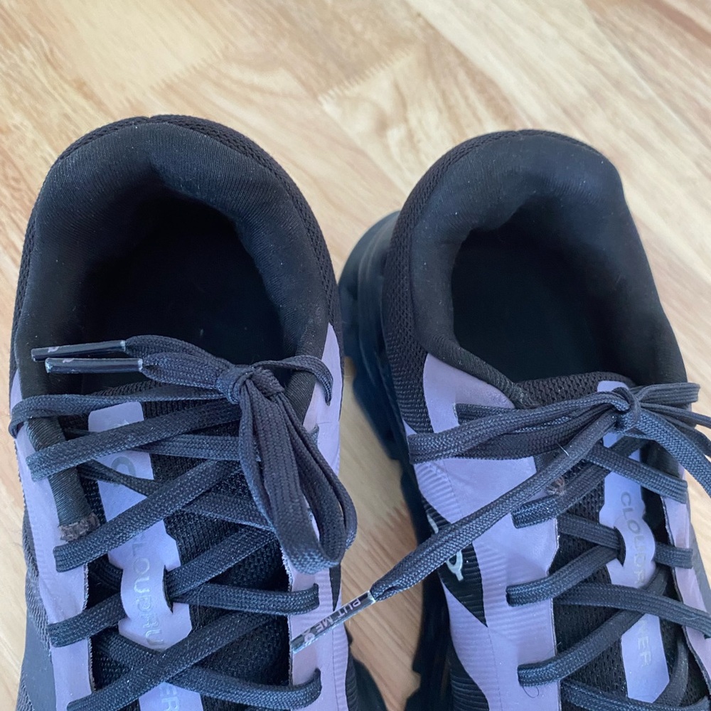 OnCloud Runner Athletic Shoes Lilac/Black/Purple - Picture 12 of 12